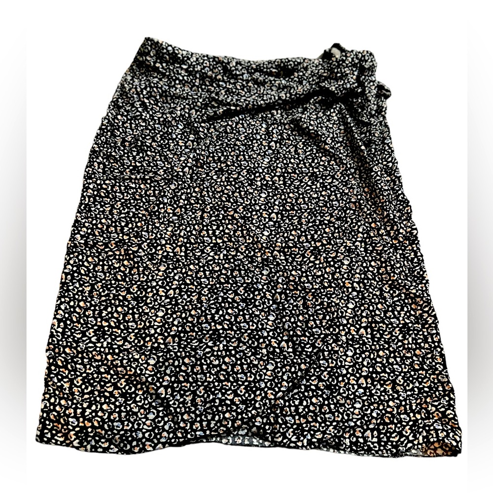 Leopard wrap midi skirt ❤️